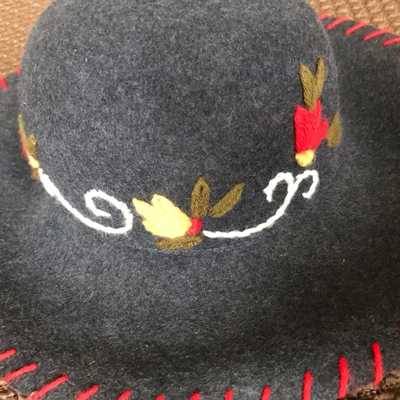 Wool Felt Boho Vintage Inspired made in Italy - Picture 7 of 13